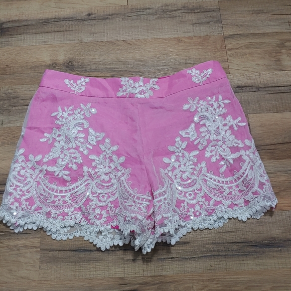 T.Lisa White Lace Shorts Pink Shorts Lace Bottom - Picture 2 of 10